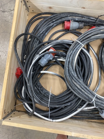 1072555-4 5 pcs 3-phase extension cables 16A