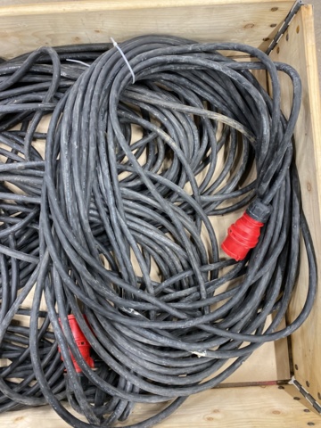 1072596-2 2 pcs 3-phase extension cables 16A