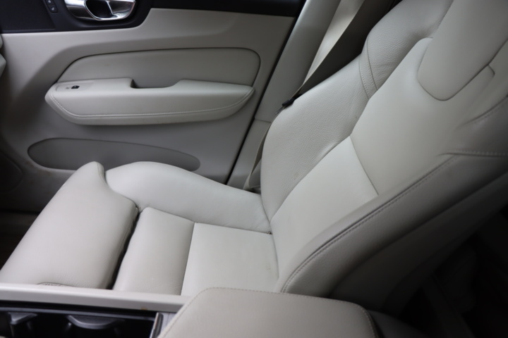 594507-27 Volvo XC60 B4 AWD Geartronic 2020 Inscription