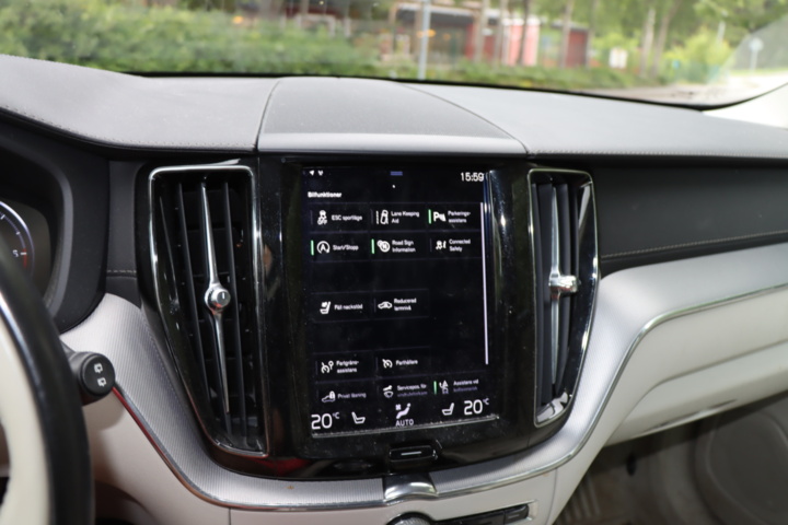 594507-28 Volvo XC60 B4 AWD Geartronic 2020 Inscription