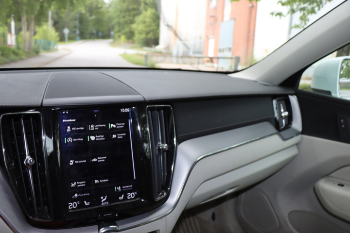 594507-29 Volvo XC60 B4 AWD Geartronic 2020 Inscription