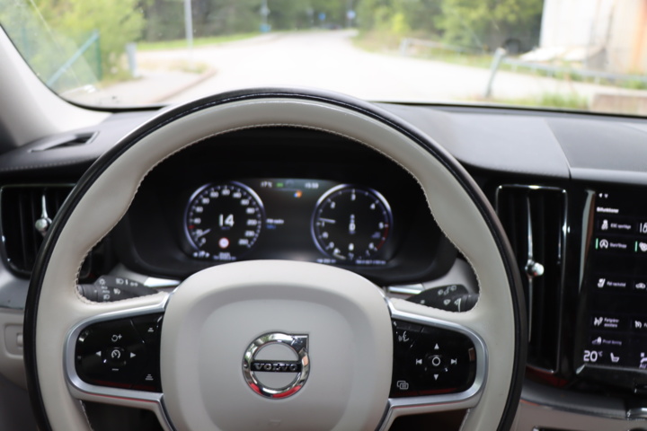 594507-30 Volvo XC60 B4 AWD Geartronic 2020 Inscription