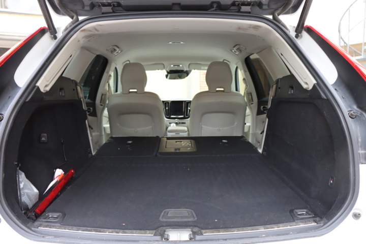 594507-32 Volvo XC60 B4 AWD Geartronic 2020 Inscription