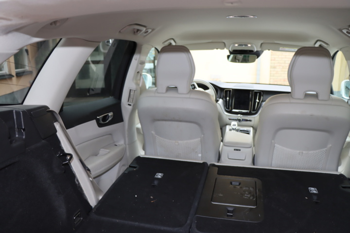 594507-34 Volvo XC60 B4 AWD Geartronic 2020 Inscription