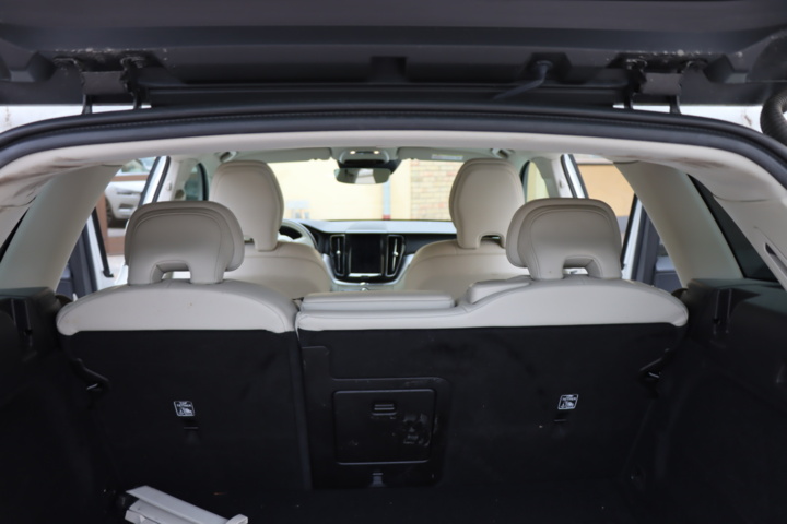 594507-36 Volvo XC60 B4 AWD Geartronic 2020 Inscription