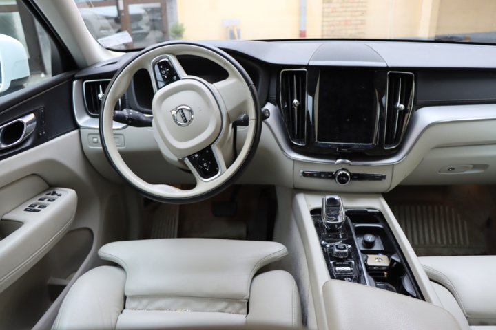594507-42 Volvo XC60 B4 AWD Geartronic 2020 Inscription
