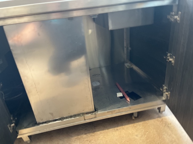 1051093-4 Hot buffet with plate holder