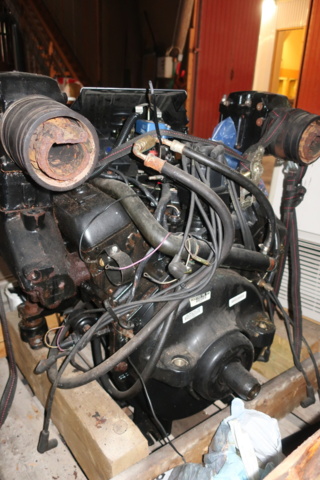 1073453-7 Boat engine, Mercruiser MCM 4.3L (repair item)