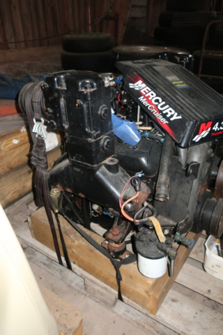 1073453-10 Boat engine, Mercruiser MCM 4.3L (repair item)