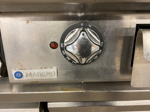 1061073-4 Mareno Grilling table