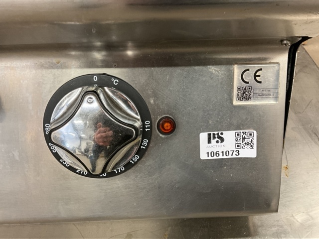 1061073-9 Mareno Grilling table