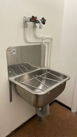 1073498-1 washbashin for cleaning-room