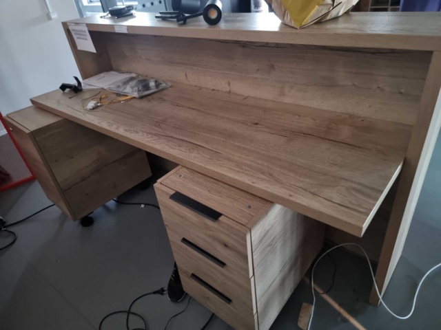 825111-9 Kontors och entre disk mm