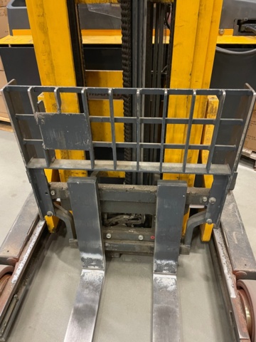 1049171-9 Reach truck Jungheinrich ETV 214 -2006