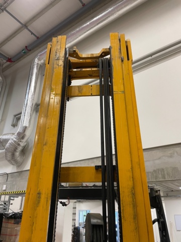 1049171-11 Reach truck Jungheinrich ETV 214 -2006