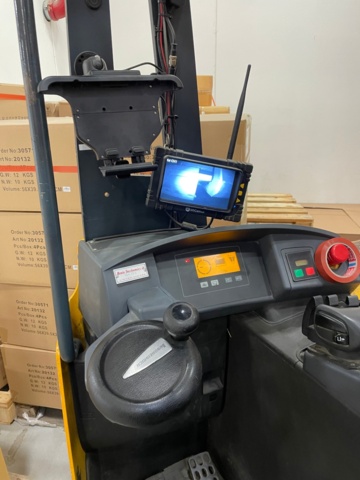 1049171-19 Reach truck Jungheinrich ETV 214 -2006