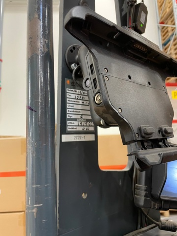 1049171-30 Reach truck Jungheinrich ETV 214 -2006