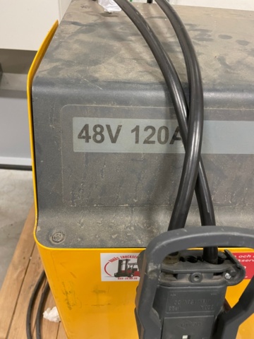 1049171-33 Reach truck Jungheinrich ETV 214 -2006