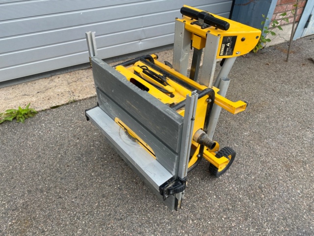 1073658-5 Table saw Dewalt DW745 with stand