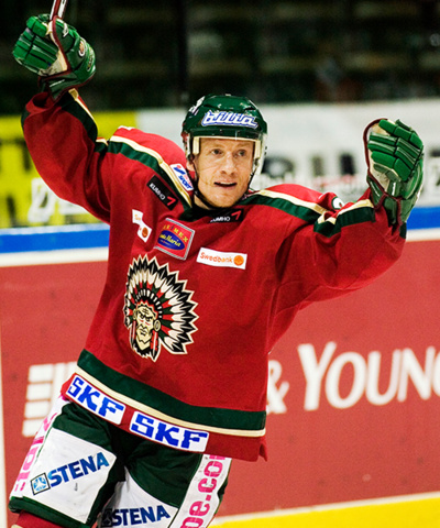 1073314-2 Play padle with Pebben Axelsson and Niklas Andersson from Frölunda Hockey