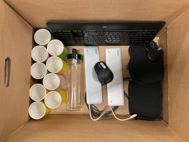 996564-19 Everything in the box