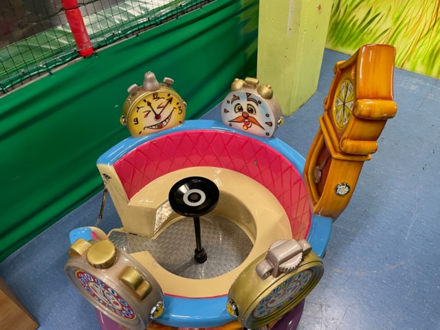 1073773-2 Spinning carousel
