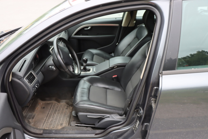1047464-9 Volvo V70 2.0 Flexifuel - 2008