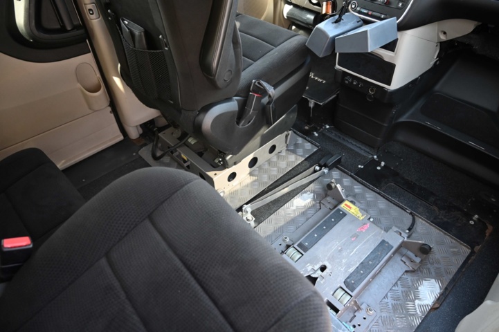 1073554-19 Dodge Grand Caravan 3.6 V6 Flex Fuel - 2013 (Wheelchair Adapted)