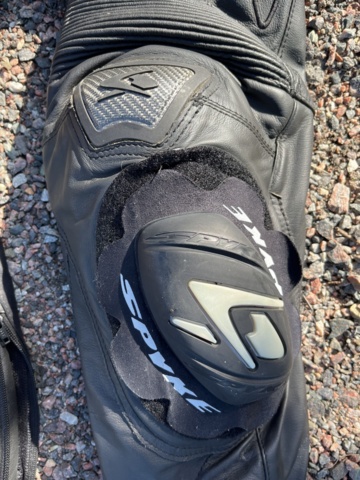 1013303-4 Skinnställ 2-delat Spyke Sport Touring Strl 54