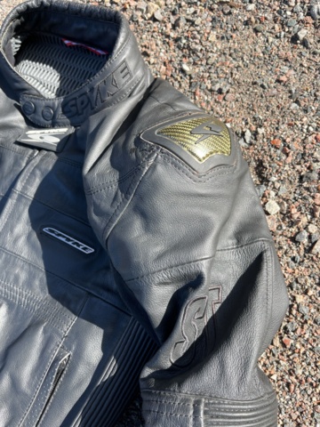 1013303-6 Skinnställ 2-delat Spyke Sport Touring Strl 54