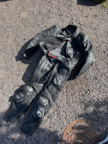 1013303-9 Skinnställ 2-delat Spyke Sport Touring Strl 54