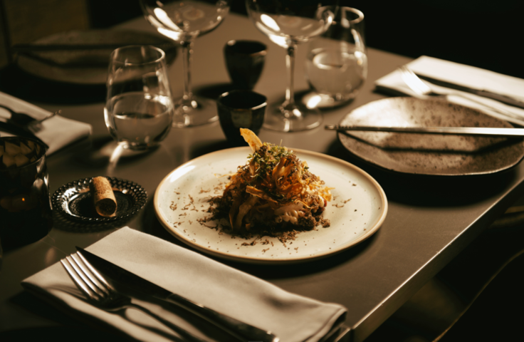 1074343-4 "The Lamp Luxe" for 2p at the award-winning boutique hotel The Lamp Hotel