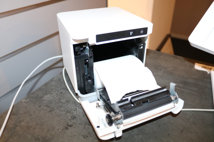 998707-6 Payment terminal & receipt printer.