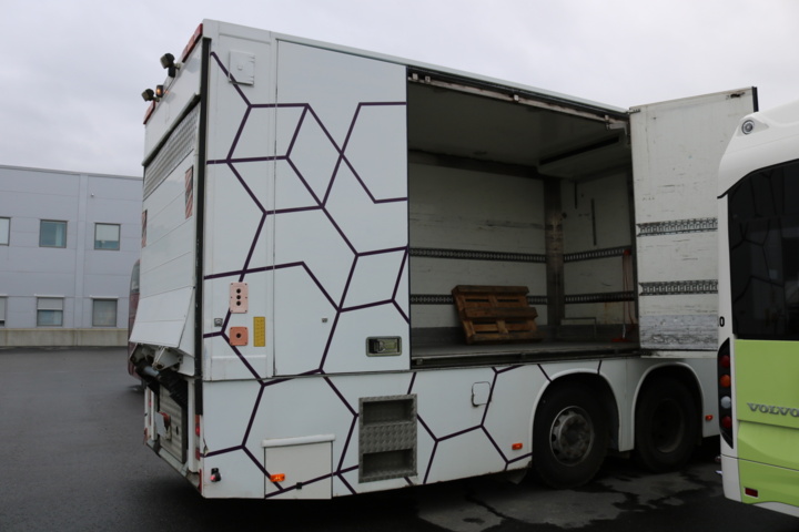 998695-8 Freight bus VOLVO B12M. 2007 #New info under notes#