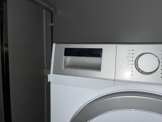 1075108-6 Washing machine, Smeg DHT82EIN & WHT1114LSIN