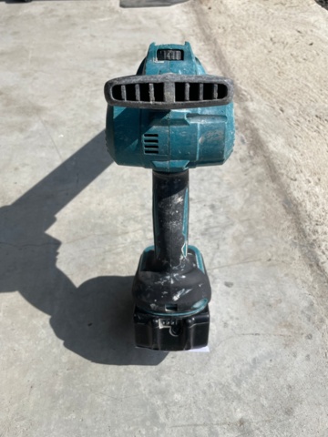 1075123-3 Makita DCG 180 caulking gun with battery