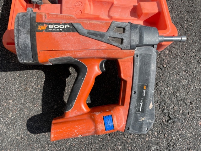 1075136-3 Spit Pulsa 800P+ Nail gun.