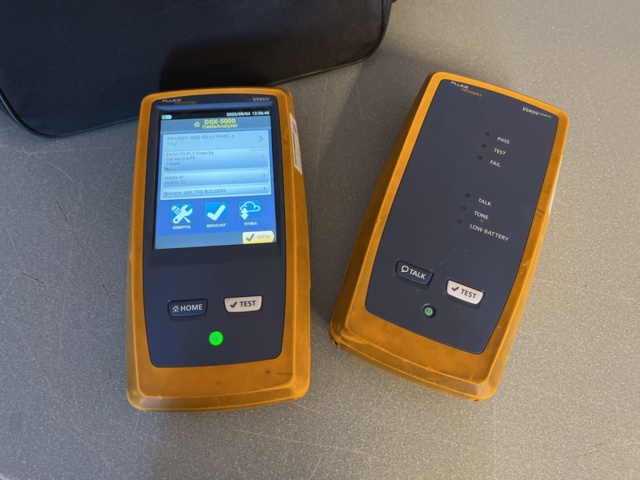 1057054-2 Fluke CableAnalyzer DSX-5000