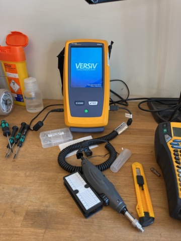 1057060-2 Mätinstrument , fibersvets m.m. / Fluke Versiv & DVP-740 Fusion Splicer