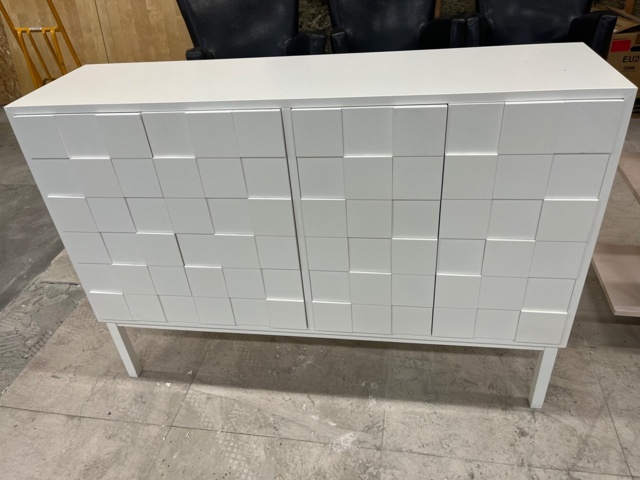 1061130-3 Förvaringsskåp A2