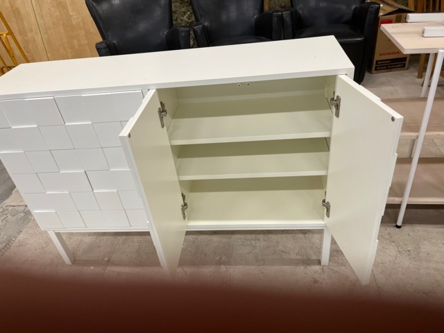 1061130-4 Förvaringsskåp A2