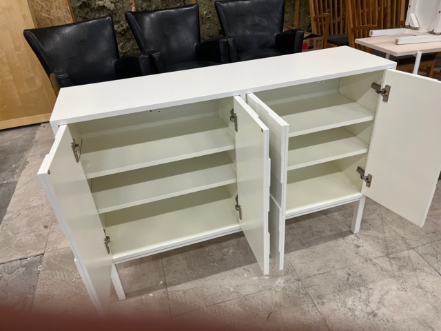 1061130-5 Förvaringsskåp A2