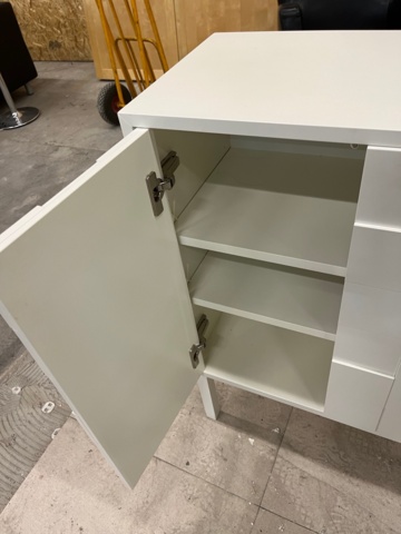 1061130-6 Förvaringsskåp A2