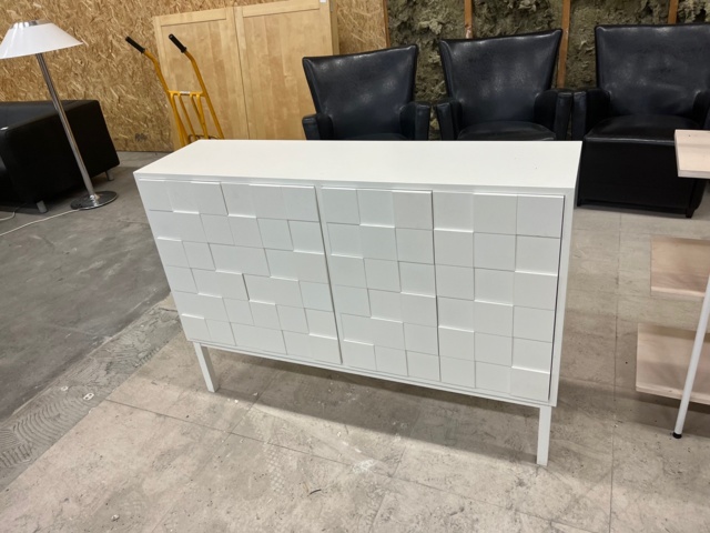 1061130-11 Förvaringsskåp A2