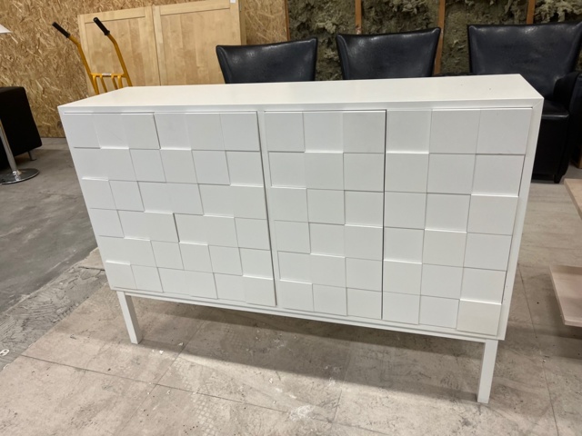 1061130-12 Förvaringsskåp A2