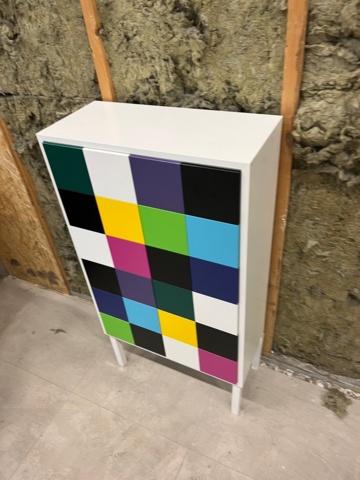 1061132-5 Designskåp A2