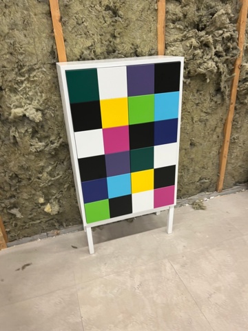 1061132-9 Designskåp A2