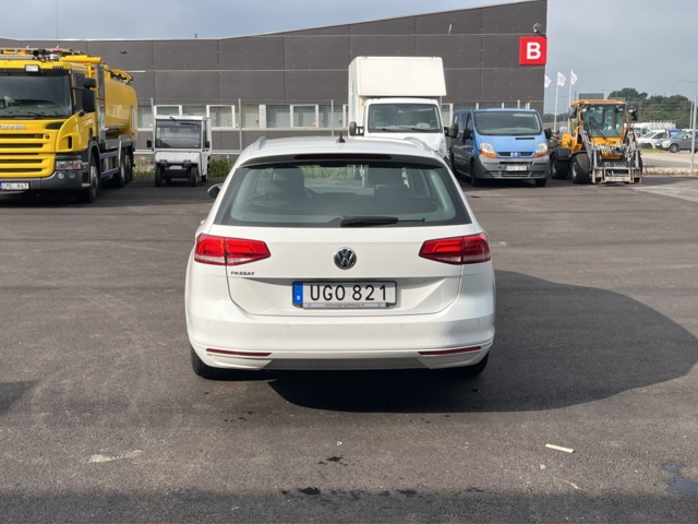 1051045-6 Volkswagen Passat Sports Combi 1.5 TSI - 2019