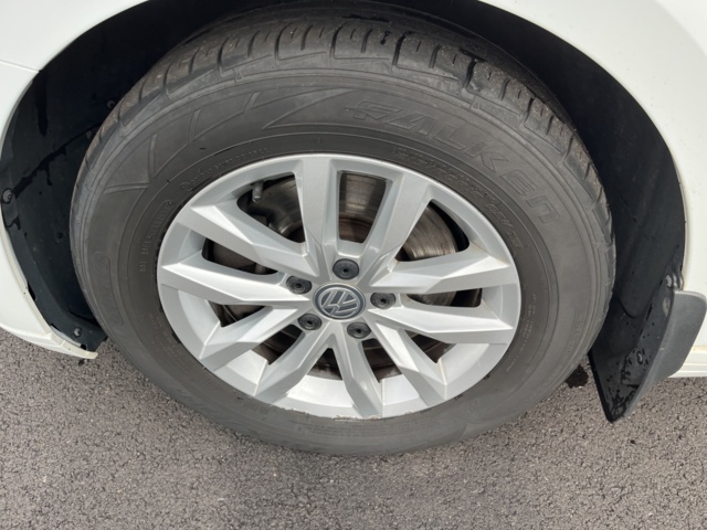 1051045-9 Volkswagen Passat Sports Combi 1.5 TSI - 2019