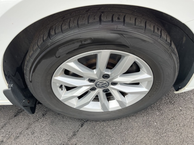 1051045-10 Volkswagen Passat Sports Combi 1.5 TSI - 2019